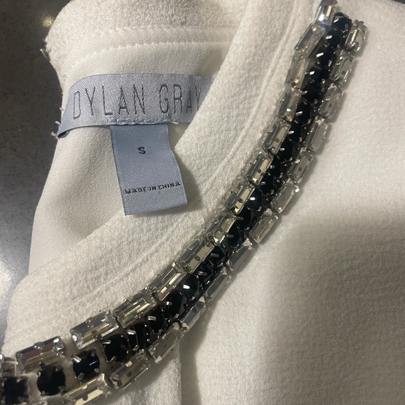 Dylan Gray business casual white boxy embellished jewel small  top - Picture 5 of 5